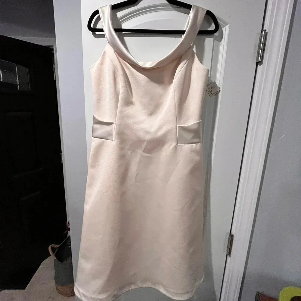 ~Jones New York~ Evening Dress - Size 10